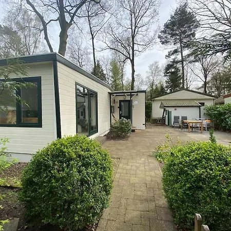 Sfeervol Hoenderloo, De Veluwe シャレー *