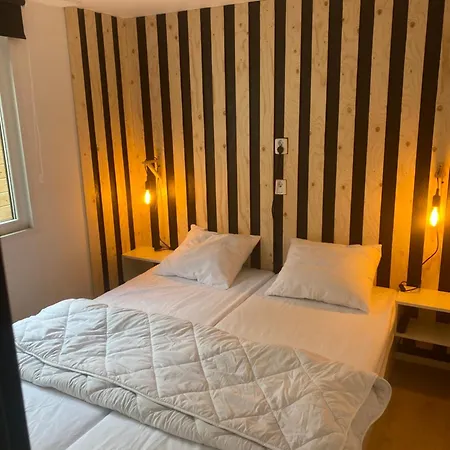 Chalet Sfeervol Hoenderloo, De Veluwe