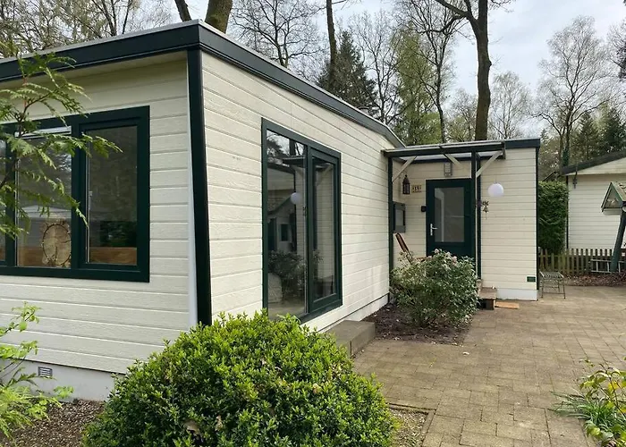 Sfeervol Hoenderloo, De Veluwe *